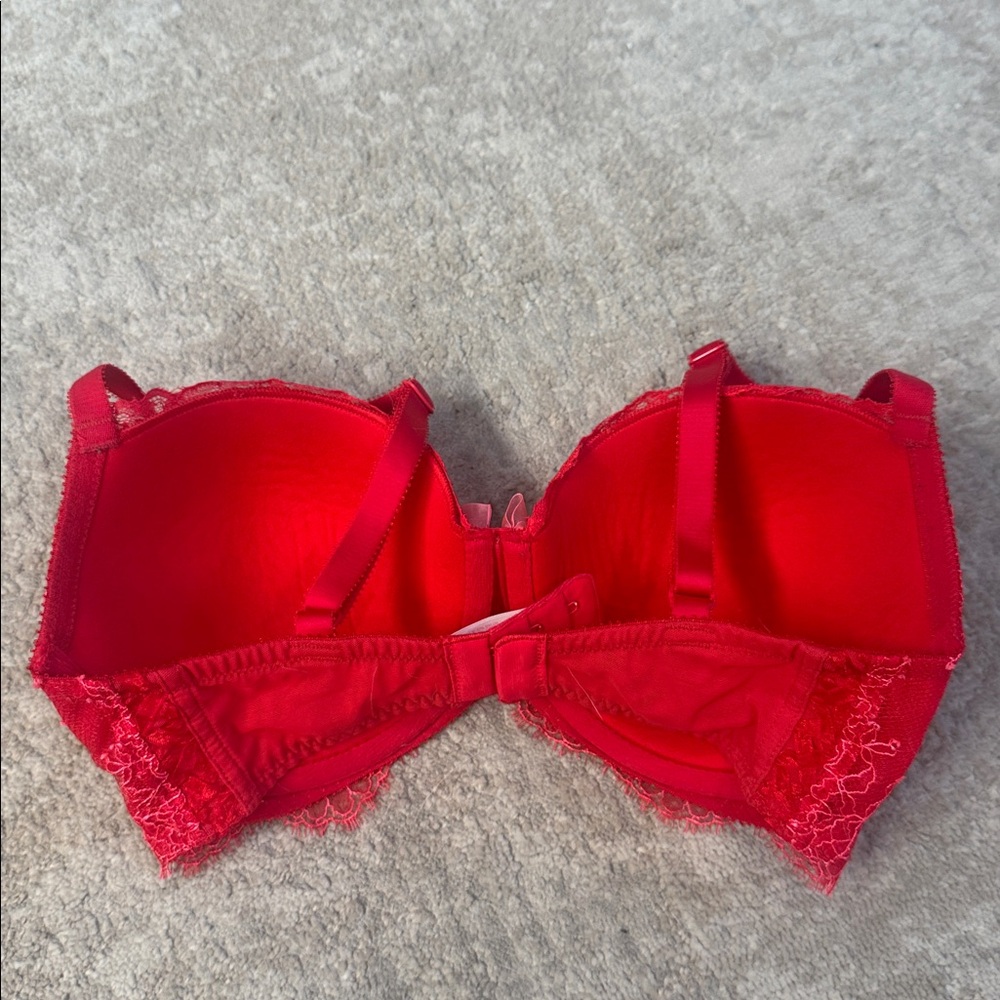 Victoria's Secret Vibrant Red Lace Bra - Picture 5 of 7
